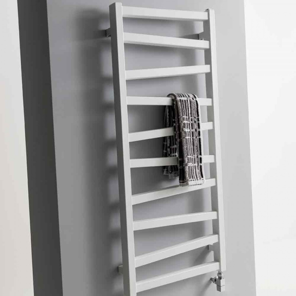 TERMA Zigzag Badheizkörper RAL9016 - geegignet auch zum Trocknen von Textilien